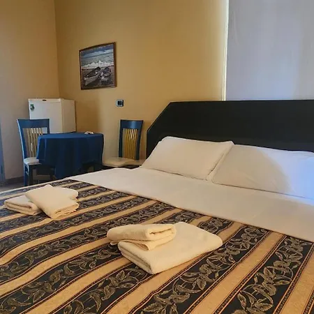 Hotel Vlora 3*